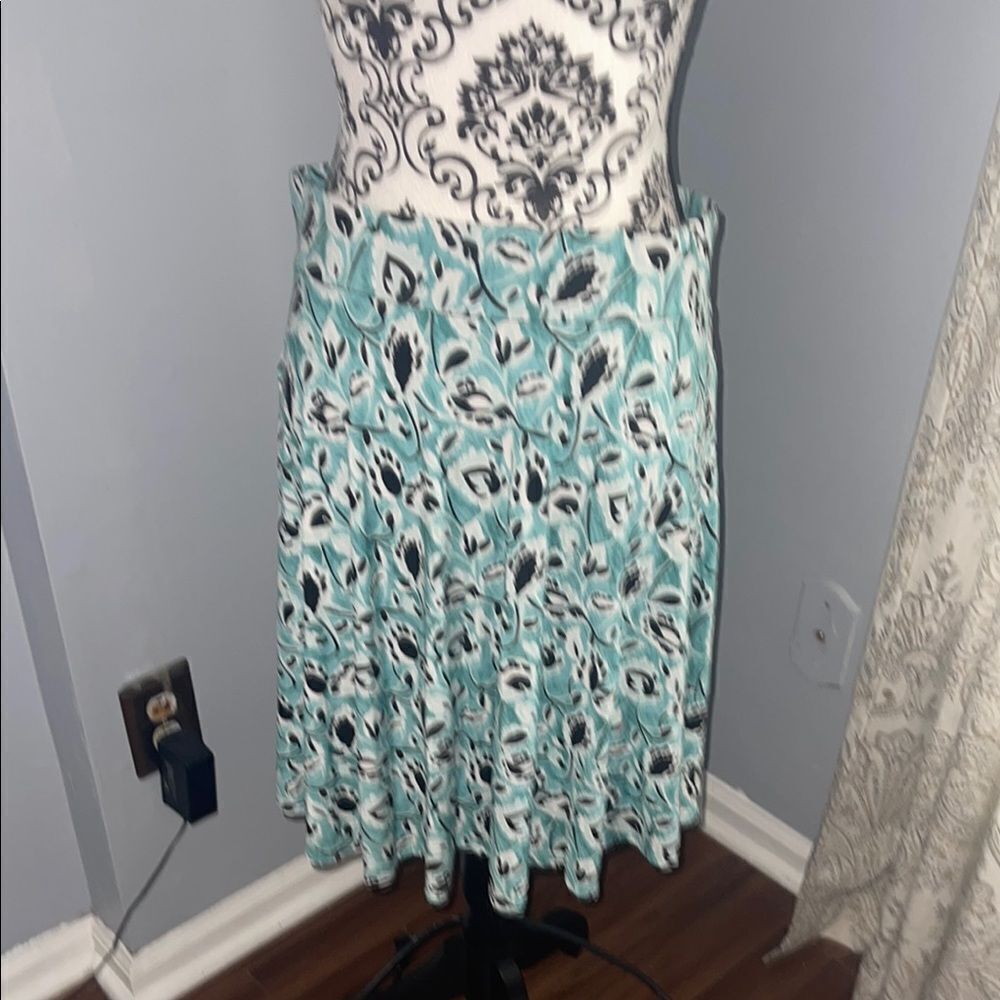 Loft NWT Elegant Turquoise Patterned Skirt